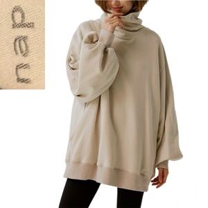 NAP Loungewear Cream Boxy Turtleneck Sweatshirt | Size Small | Like New